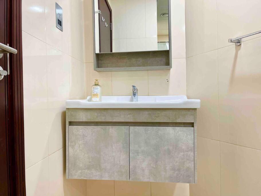 Cozy Upgraded Residential Flat With Sea, Mangrove, Pool View - 1203 Not Hotel Abu Dabi Exterior foto