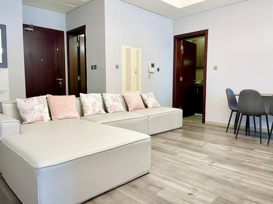 Cozy Upgraded Residential Flat With Sea, Mangrove, Pool View - 1203 Not Hotel Abu Dabi Exterior foto
