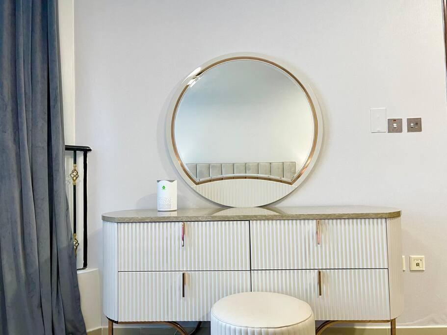 Cozy Upgraded Residential Flat With Sea, Mangrove, Pool View - 1203 Not Hotel Abu Dabi Exterior foto